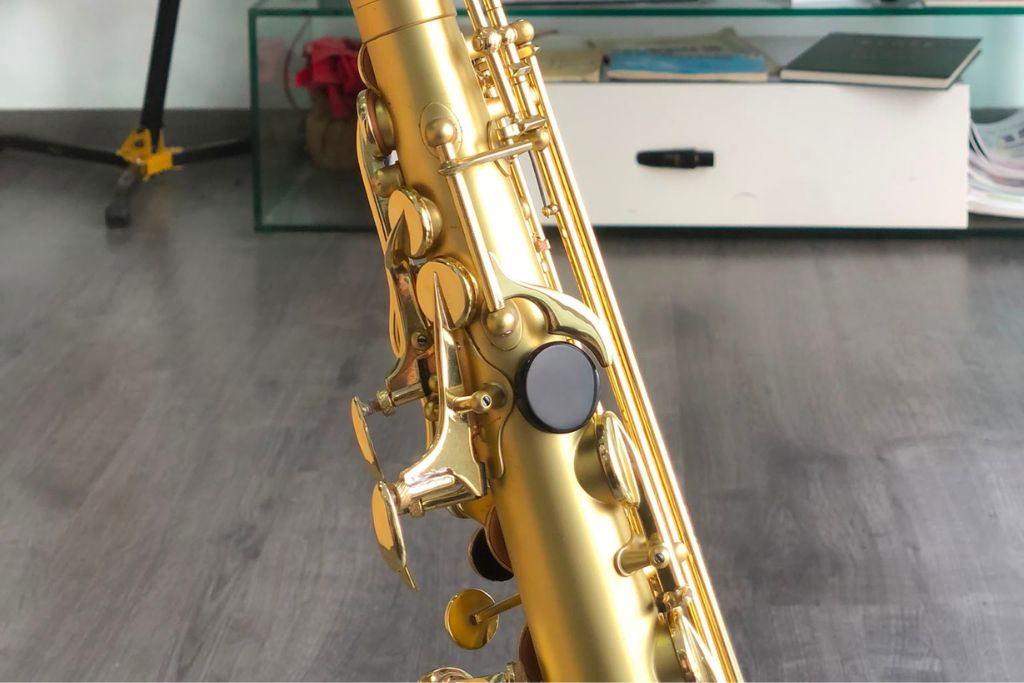 Apoyapulgar saxo madera